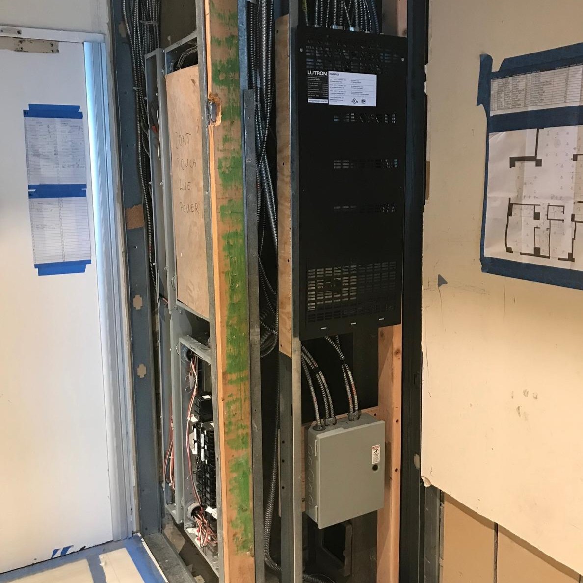 Electrical lighting project photo 44